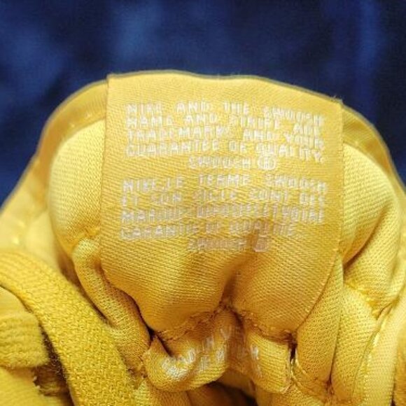 Nike - Picture 3 of 5